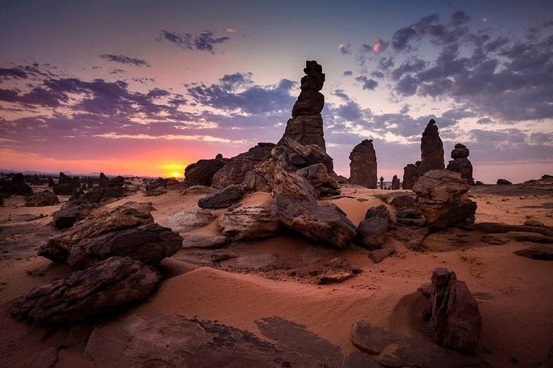 AlUla: Jabal Al-Qaws and the Al-Gharamil Mountains – Discover the natural wonders of AlUla