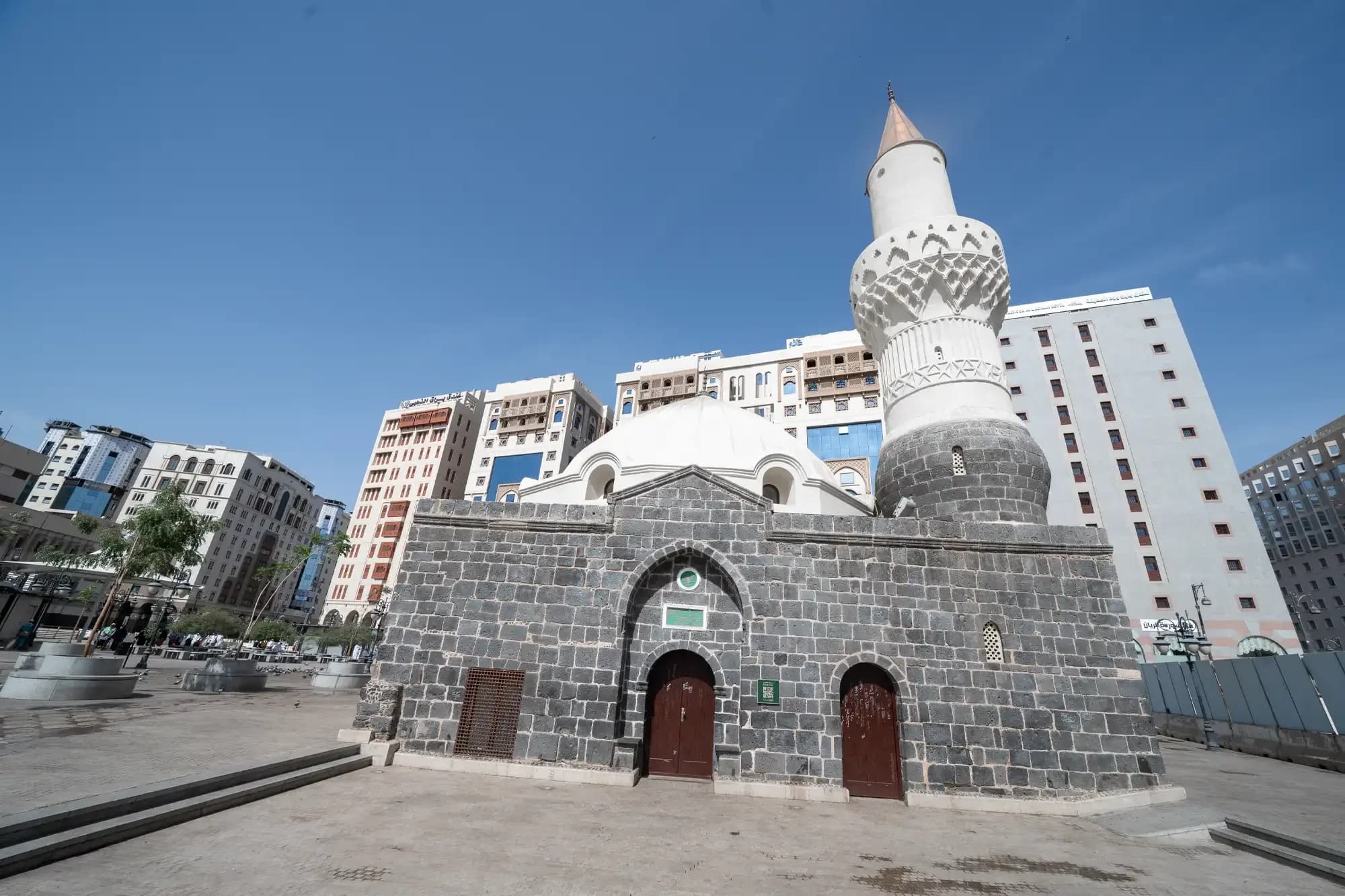 Medina: A religious tour of the most important mosques
